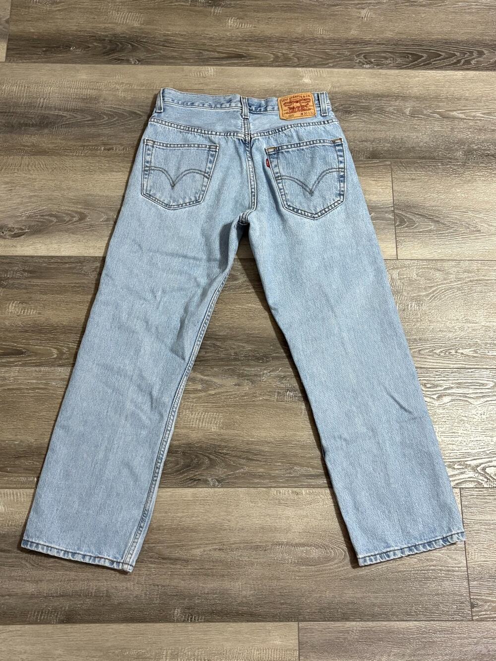 Vintage Levi’s 505 Light Wash Relaxed Straight Jeans - size 30x28